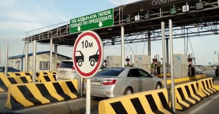 Зажало между терминалом и колесами: пассажир погиб на платной дороге в Акмолинской области