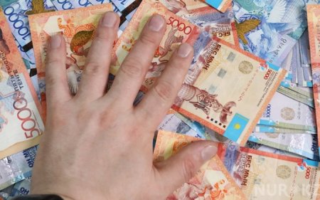 Нескольких полицейских осудили за взятки в Казахстане