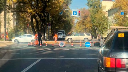 «Вафельную» разметку нанесли на одном из перекрёстков Алматы