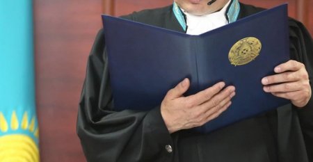 Пьяный водитель сбил двух человек в Карагандинской области