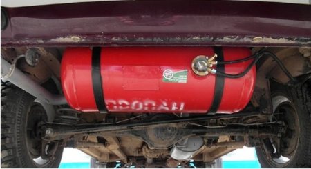 Владельцев переоборудованных на газ автомобилей обяжут наклеить специальный знак