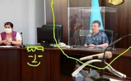 Главный полицейский Костанайской области в "карантинной коробке" повеселил Казнет