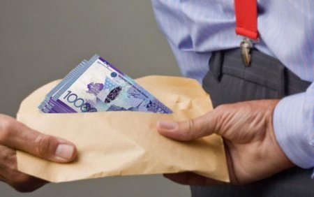 Названы регионы Казахстана, где чаще всего берут взятки