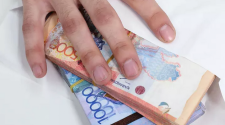 Полицейского осудили за подстрекательство к даче взятки в Актау