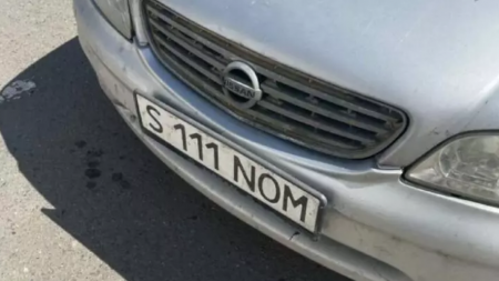 Павлодарец разъезжал на авто с "красивым" номером из картона